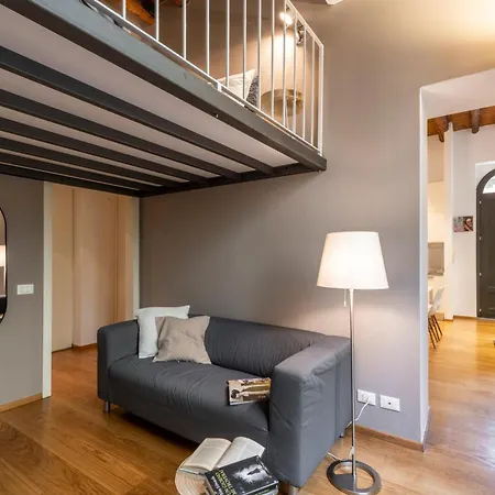 Comfort & Style In Center With Parking Como