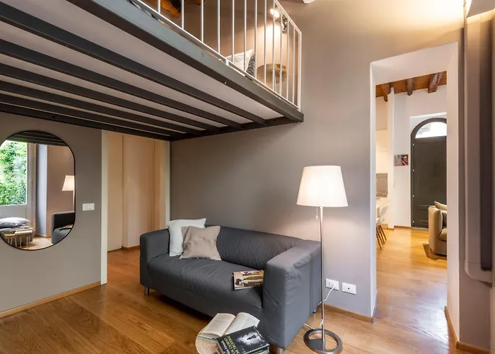 Comfort & Style In Center With Parking Como