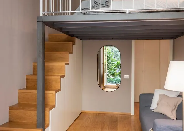 Comfort & Style In Center With Parking Apartment
